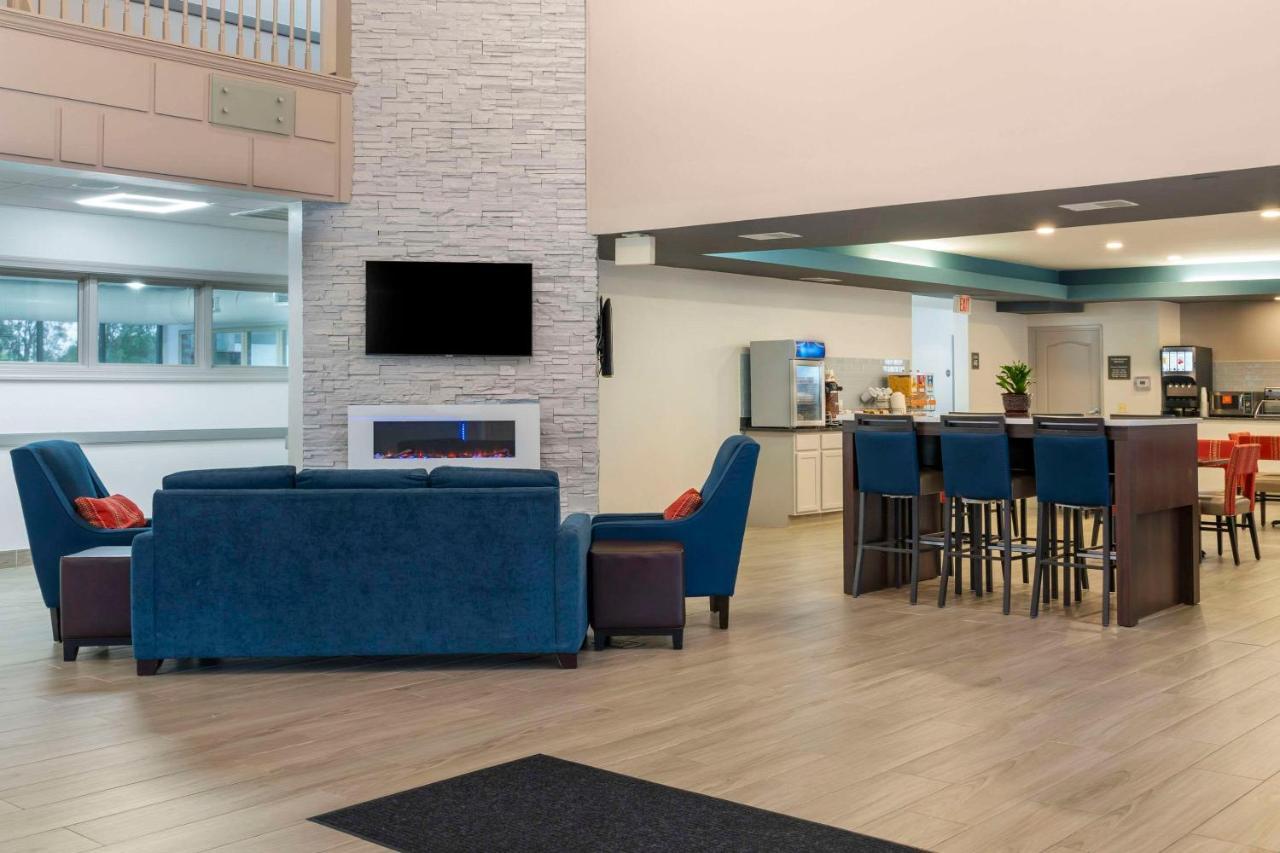 Comfort Suites Елгин Екстериор снимка