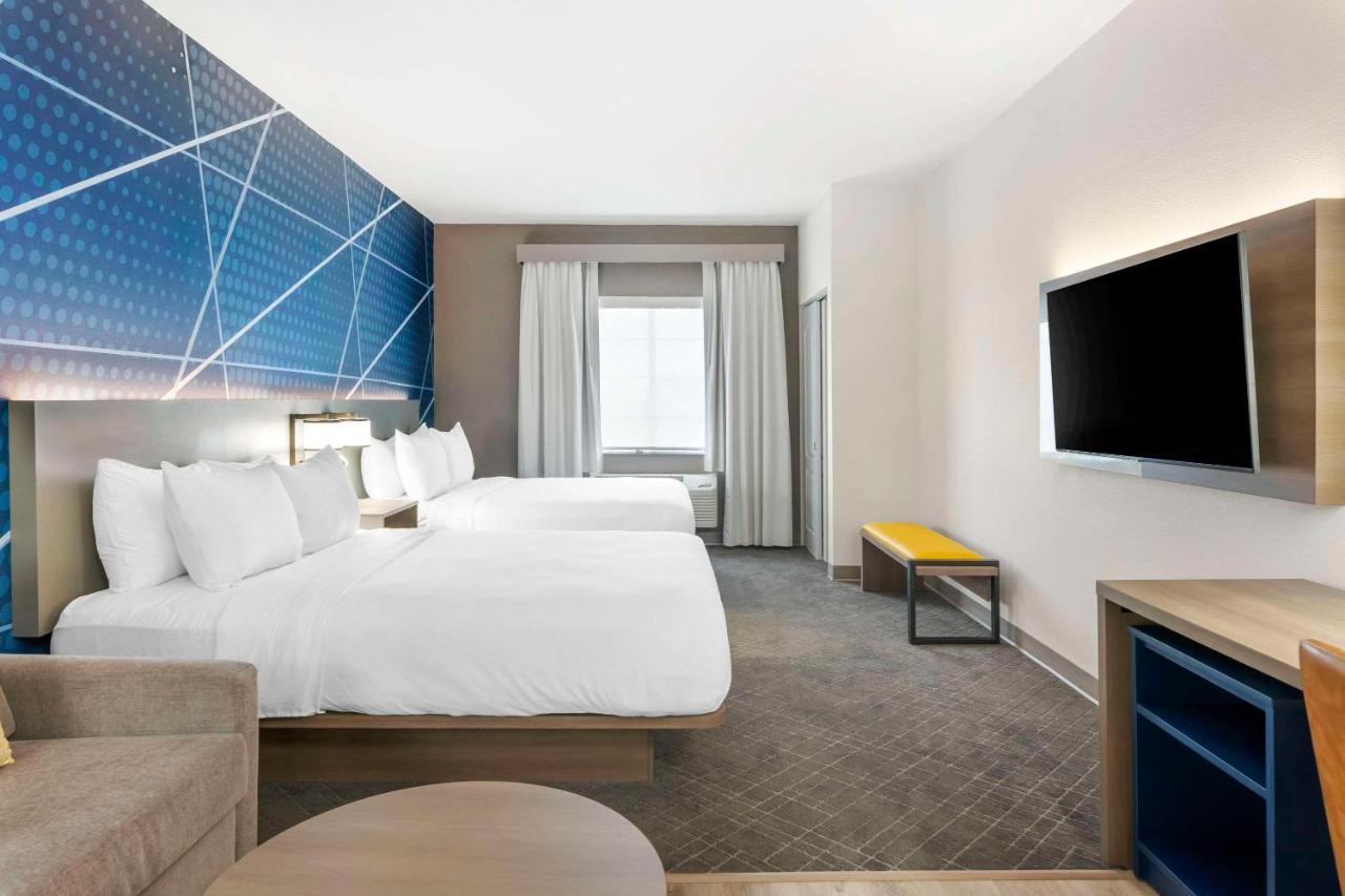Comfort Suites Елгин Екстериор снимка