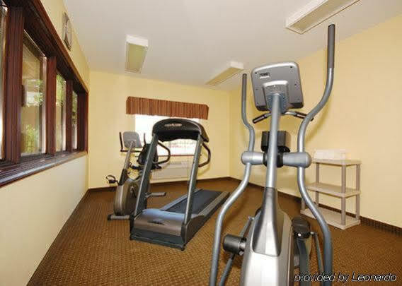 Comfort Suites Елгин Екстериор снимка